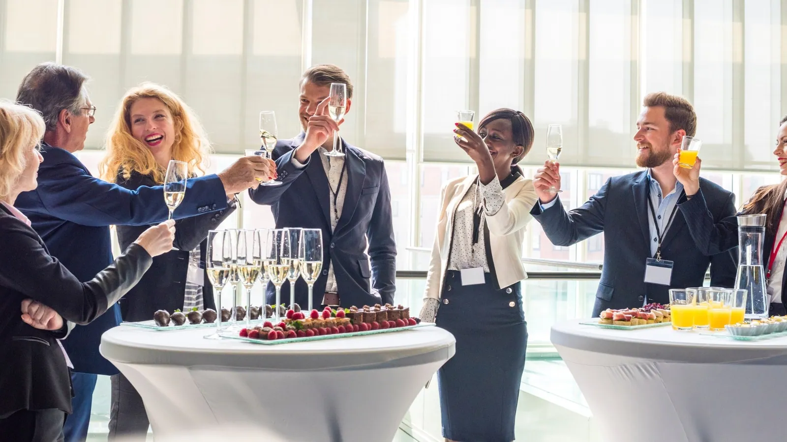 Illustration for the article “Welcoming visitors: the keys to a successful event”