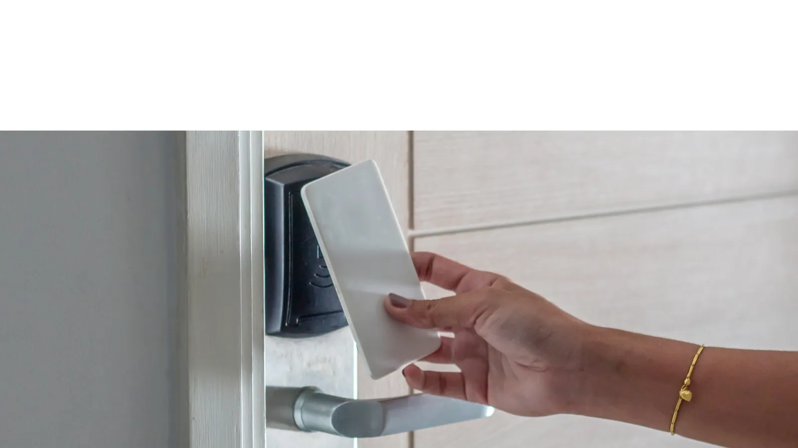 Illustration for the article “Approval workflows: a key lever for company security”